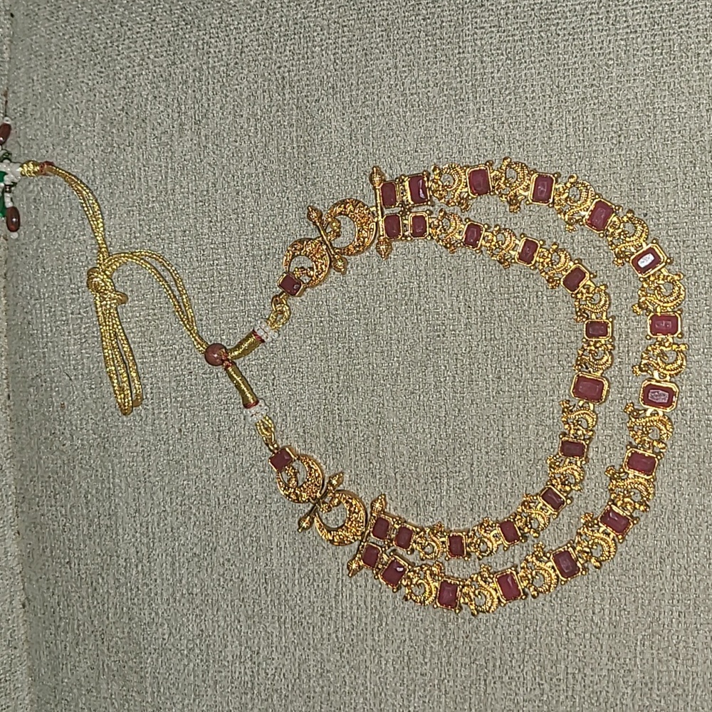 Red gold necklace earrings set